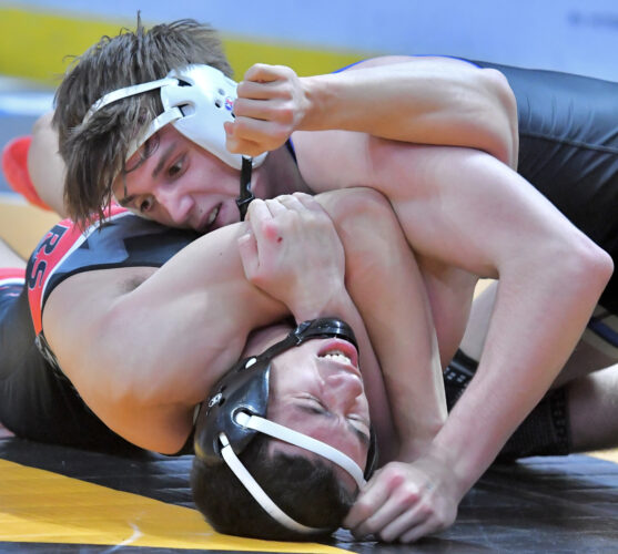 State wrestling in Hershey, Day 1